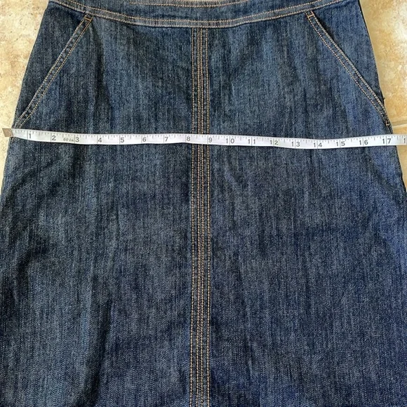 Dark wash A-line denim skirt Boden US 4/UK 8, Pockets, detail stitching - Picture 7 of 8